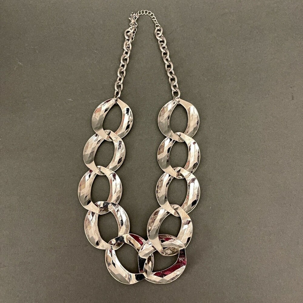 Silver-tone Chain Links Necklace Fashion Jewelry NWOT - Picture 4 of 4